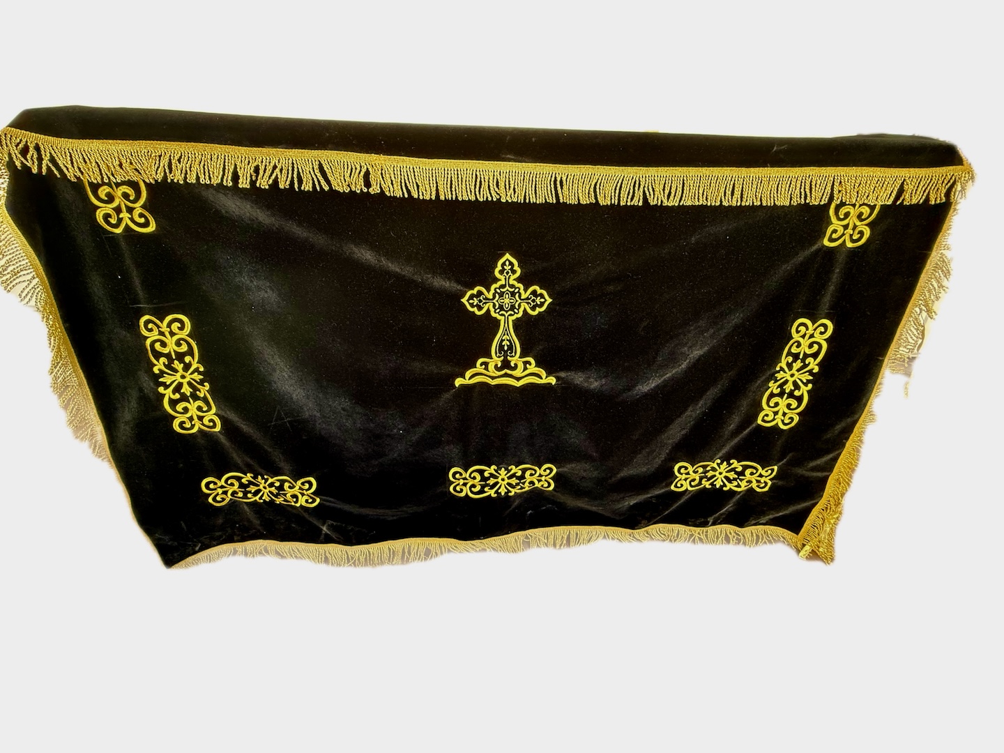Fata de masa pentru Sfantul Altar cu detalii brodate
